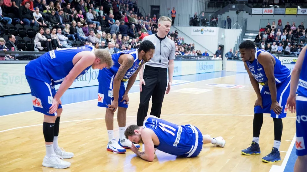 Tom Lidén skadade i BC Luleås förra match mot Jämtland.