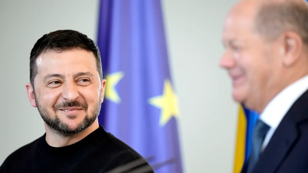 Ukrainas president Volodymyr Zelenskyj och Tysklands förbundskansler Olaf Scholz i Berlin.