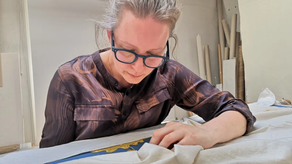 Malou Andersson tycker att det nya jobbet på Handarbetets vänner är varierat och spännande. 
