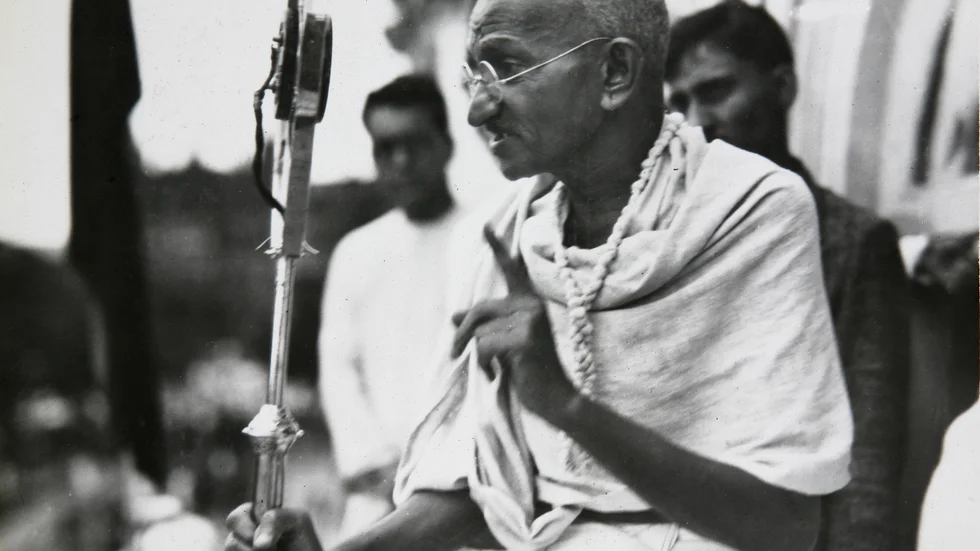 Mahatma Gandhi lär ha sagt, "varje samhälle bör bedömas efter hur de behandlar sina mest utsatta". Jag tror hans bedömning över dagens Sverige hade varit hård.