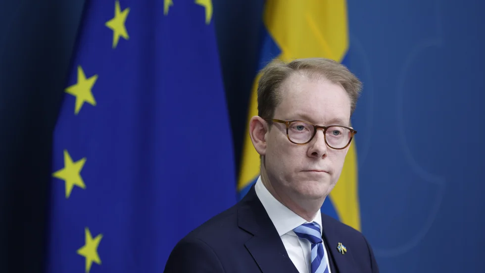 Sveriges utrikesminister Tobias Billström (M) säger till flera medier att han kommer jobba hårt närmaste tiden för att sätta Sveriges Natoansökan på agendan och nämner toppmötet i Luleå som ett tillfälle. Där träffar han USA:s utrikesminister Antony Blinken.