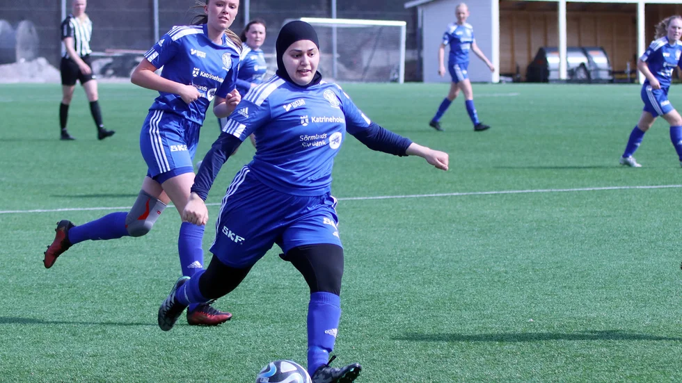 Elham Aljesam är säsongens enda nyförvärv i DFK Katrineholm. "Det ska bli en spännande serie".