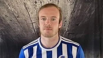 Jonathan Hallin väljer division 3-spel i Götene. Nästa år kanske 29-åringen flyttar hem till Motala.