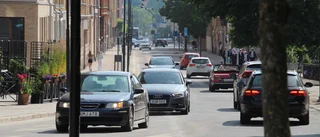 Drottninggatan har öppnat för biltrafik