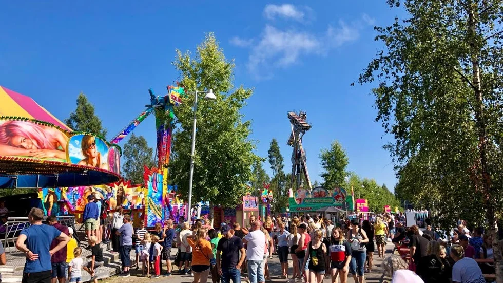 Det är oklart exakt vilka arbetsuppgifter eller anställningsformer de misstänkta personerna har. Polisen bekräftar att de har kopplingar till tivolit. (Arkivbild)