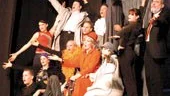 20-årsjubilerande Teater Sythercopie i Söderköping firar med en nyårsrevy som bjuder på gammalt och nytt och flera unga medarbetare som får kliva fram.
FOTO: JANNE FORSBY