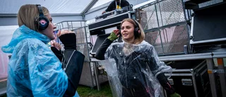 Närmare 10 000 kom till musikfesten på Stångebrofältet – se alla bilderna från Bonfire