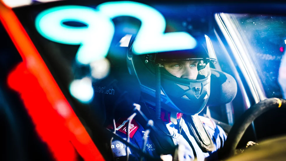 Anton Marklund vann den avslutande deltävlingen av rallycross-EM i överlägsen stil.