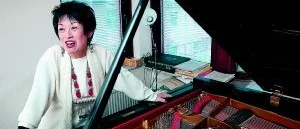Keiko: Med pianot finner jag min fria ande