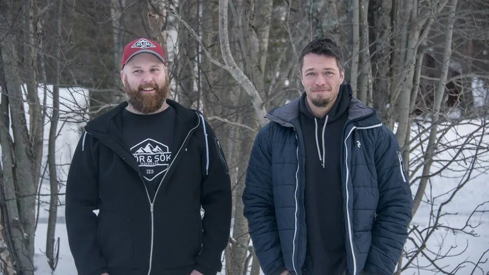 Marcus Lindgren och Richard Åberg planerar skoterorientering i Moskosel. Intresset för friåkning på skoter är populärt, och till orienteringsarrangemanget i Moskosel väntas kring 80 deltagare i februari. ”Intresset verkar bara öka år efter år. De sista fem åren har det ökat väldigt mycket”, säger Richard.