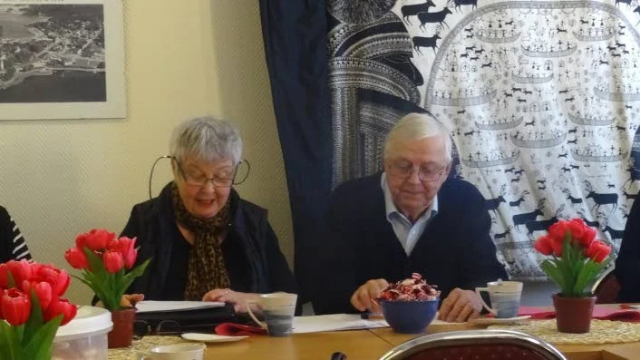 Ulla-Britt Nilsson, sekreterare, Gunnel Lundqvist, ordförande, årsmötets ordförande Sven Hällerstrand, samt Mona Nilsson, kassör.