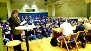 Många kom i går kväll till Arbetets museum för att lyssna till debatten om media och vården. Bland åhörarna fanns Norrköpingsbor, journalister från länet och landstingsanställda. 
FOTO: JANNE FORSBY