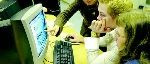 Niondeklassare söker utbildningar via nätet