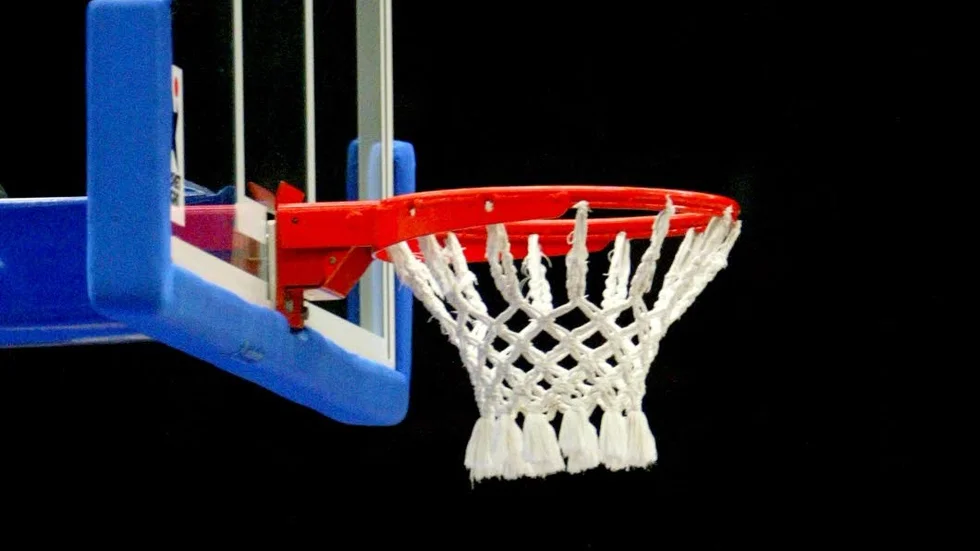 KORGEN KLAR. Det blir fortsatt verksamhet för Piteå Baskets enda lag - tränarfrågan är löst.