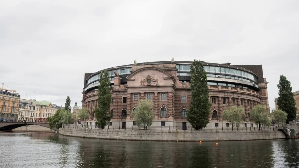 RIKSDAGSHUSET. "Misstroendeförklaring är ett av de starkaste vapen riksdagen har gentemot regeringen", skriver Leif Pettersson (S) i sin debattartikel.