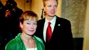 Igår presenterades två nya statsråd: Lena Adelsohn Liljeroth, kulturminister och Sten Tolgfors, handelsminister. Foto: Scanpix