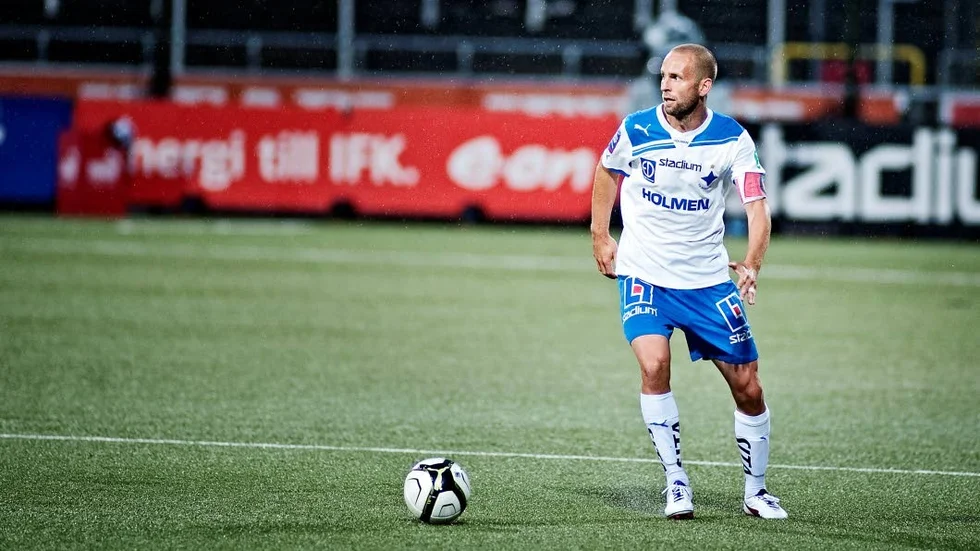 Mathias Florén lånas ut till Sylvia.