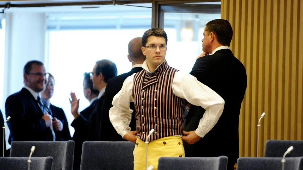 Jimmie Åkesson företräder en i mina ögon rätt så ruggig politik. Men särbehandlingen av Åkesson är omdömeslös och kommer att slå tillbaka.