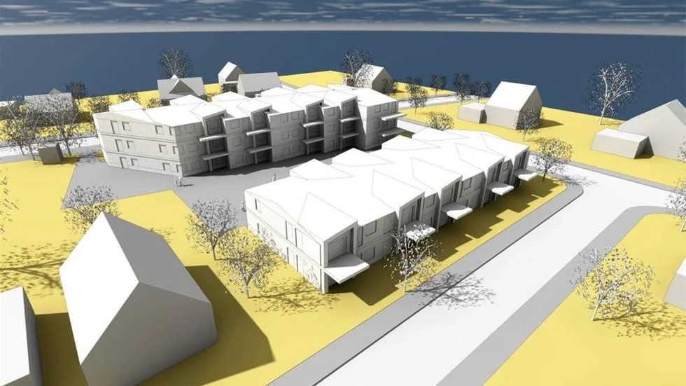 Så här tänker man sig i förslaget till detaljplan den nya bebyggelsen. Med Riggaregatan närmast blickar vi här ut över det aktuella kvarteret, med tvåvåningshus mot Riggaregatan och hus i tre våningar mot Pampusvägen där bakom. Och så har vi då också Bråviiken, och Kolmårdens höjder. Vi ser också Riggaregatan mynna ut i Travbanevägen.

Skiss: Cuclair Arkitektur