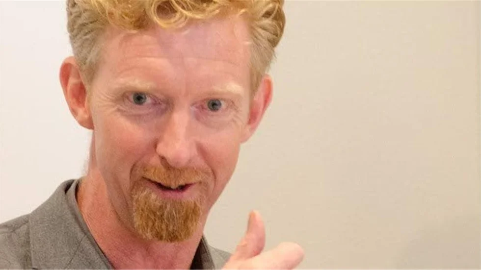 Jan Larsson är valledare för Socialdemokraterna. Han var på hugget i går när han framträdde hos SNS.