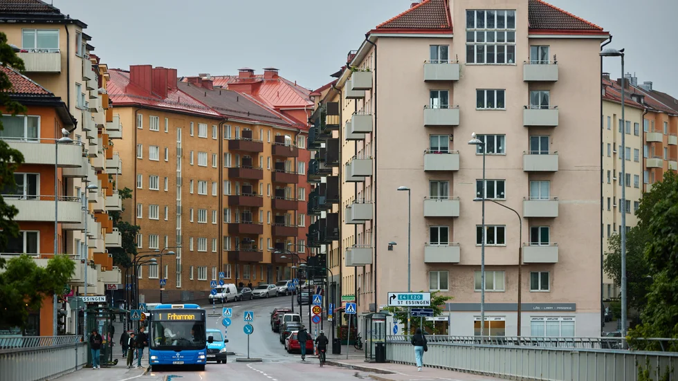 Mörka moln över bostadsmarknaden, här på Lilla Essingen i centrala Stockholm. Arkivbild.