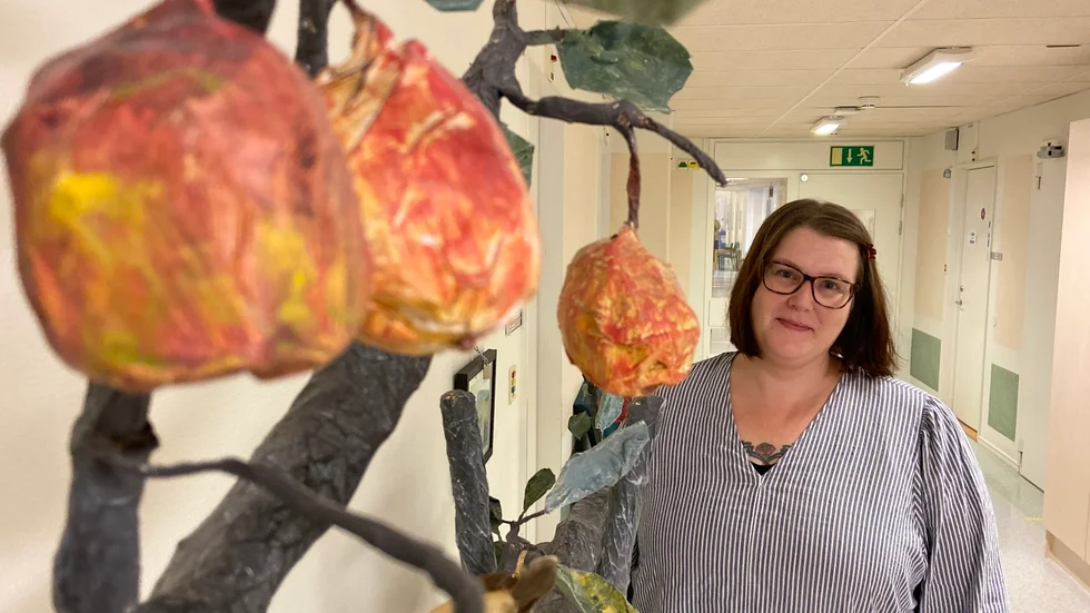Hjärnan förändras med åldern. "Man blir mer trögtänkt", förklarar Maria Eseling, som är ny demenssjuksköterska i Katrineholms kommun sedan i maj.