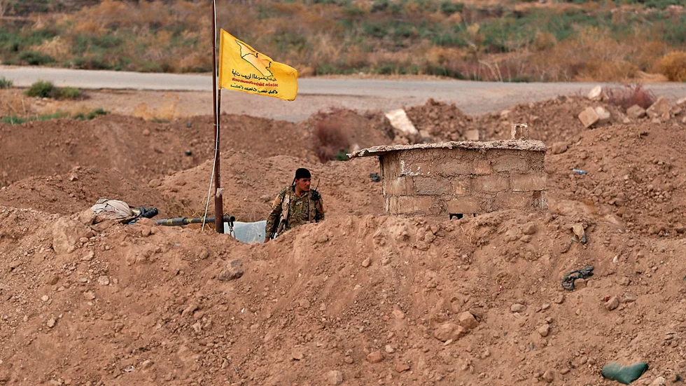 En SDF-soldat i norra Syrien. Arkivbild.