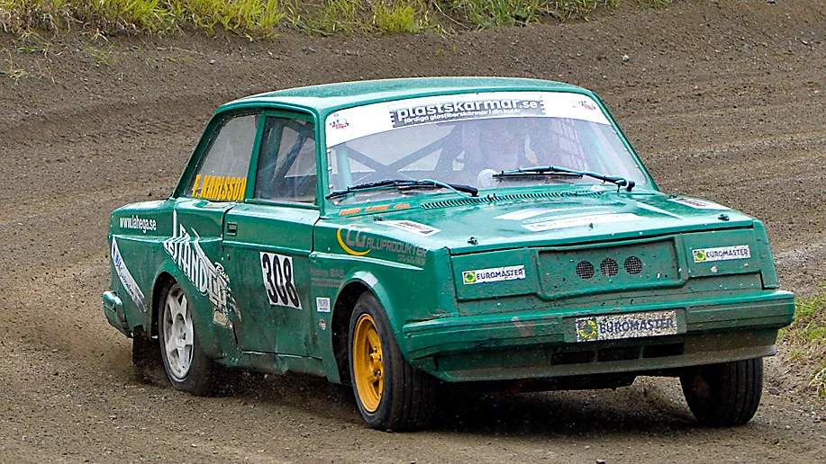Fredrik Karlsson, Skellefteå MS, hade en kanondag på hemmabanan i sin Volvo 240. Foto: Jeanette Lövgren.