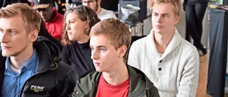 Målet med över 70 nyfikna studenter överträffades
