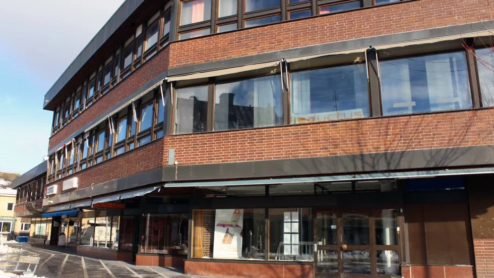Bostäder. Fastigheten Kalkugnen 3 som ägs av Amasten, är en av de fastigheter i centrala Finspång vars tomma lokaler kommer att göras om till lägenheter.