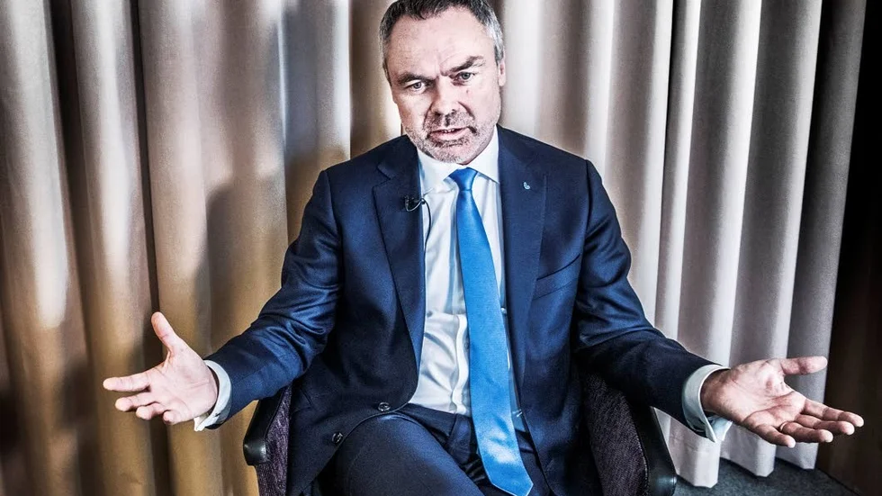 Vad ska han göra? Jan Björklund har varit med om många upp- och nedgångar. Frågan är om gammal är äldst nu när det verkligen börjar brännas?