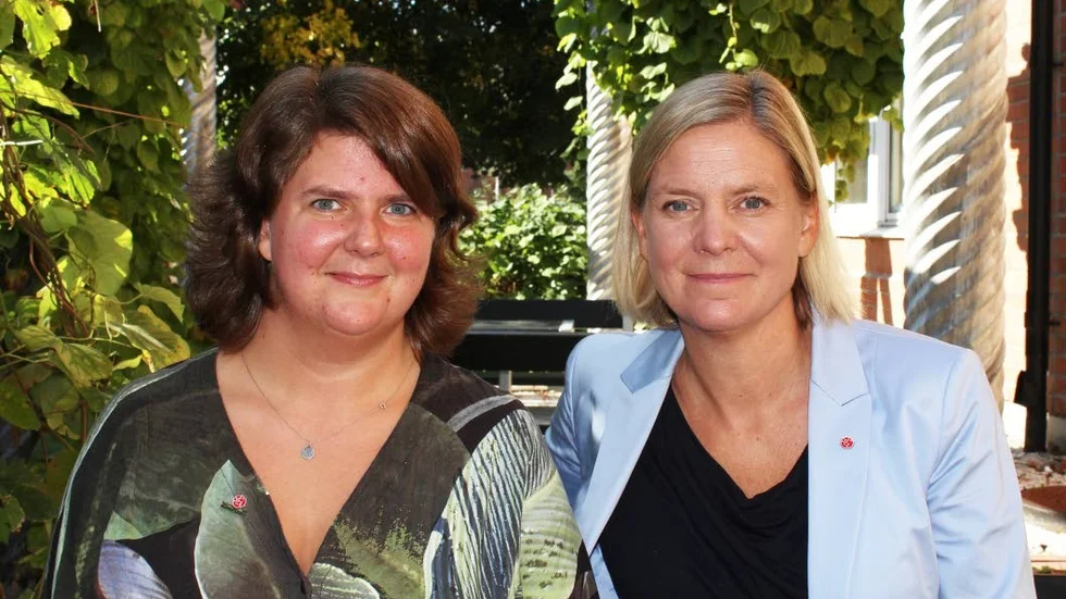 Hälso- och sjukvårdsnämndens ordförande Kaisa Karro (S) och finansminister Magdalena Andersson (S).