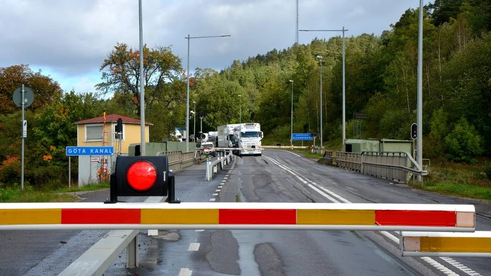 Det visade sig vara en trasig givare som ledde till problemen med kanalbron i Söderköping på söndagsförmiddagen.