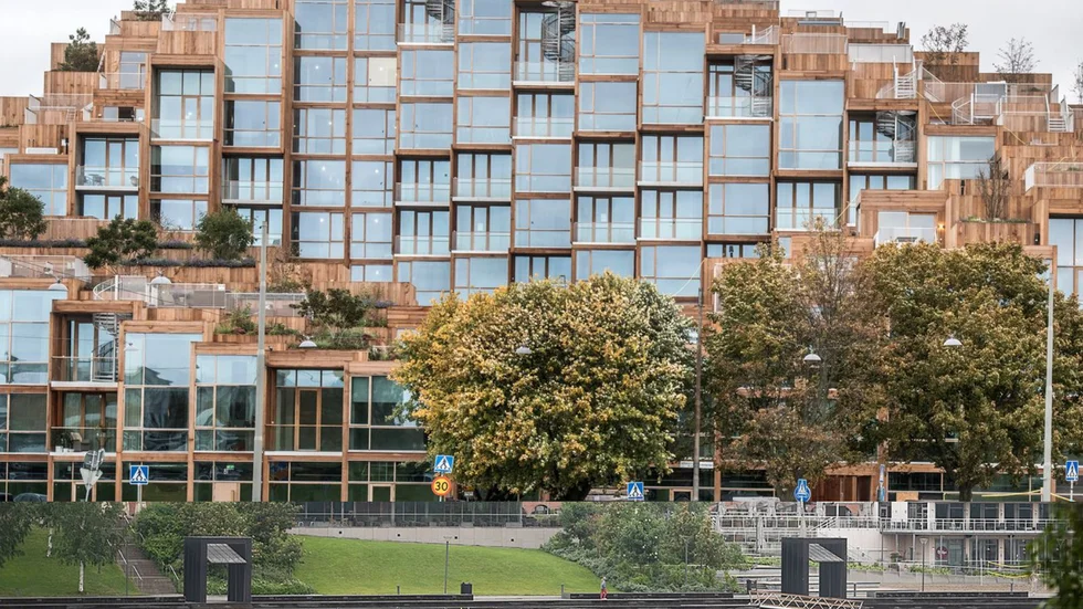 Varför inte riva Skellefteås Stadshus och istället bygga ett flerfamiljshus. Det tycker en förslagsställare. Bilden är ett montage