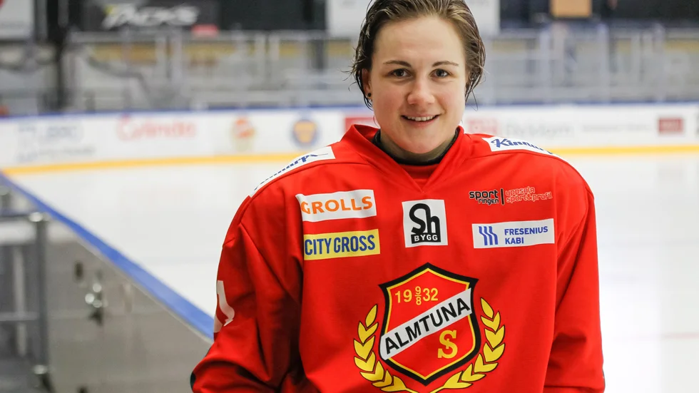 Karolína Erbanová gör blott sin tredje säsong på hockeyrinken och sin första i Almtuna.