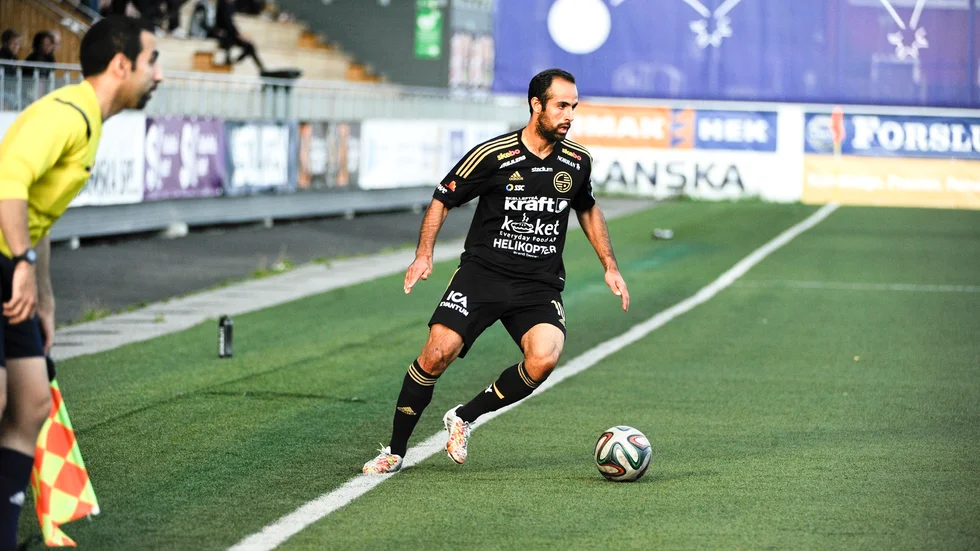 Profilen. Jonas Desai i Skellefteå FF:s tröja säsongen 2014, numera spelar han med Värmdö som jagar en kval till division I. Foto: Carina Kvist