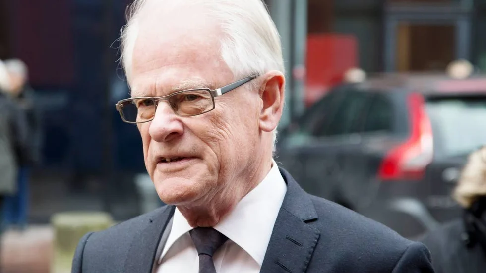 Svensk välfärdsmodell. Den tidigare statsministern Ingvar Carlsson förekommer i denna artikel om välfärd och företag som skrivits av Claes Thulin.