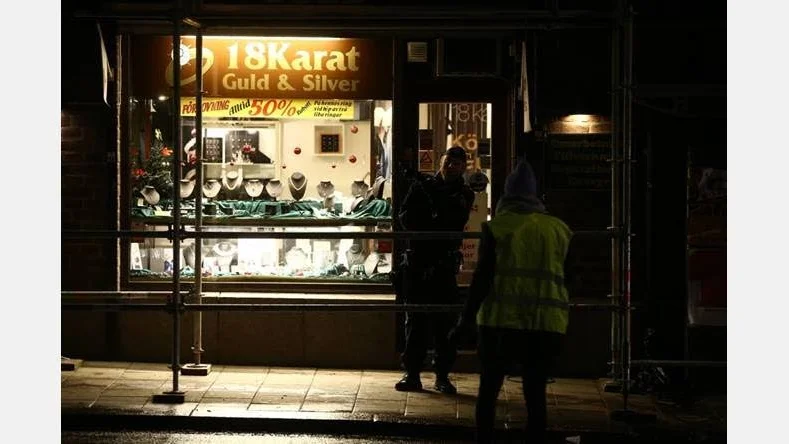 Ingen gripen. Polisen har ännu inte gripit någon misstänkt för rånet förra måndagen.