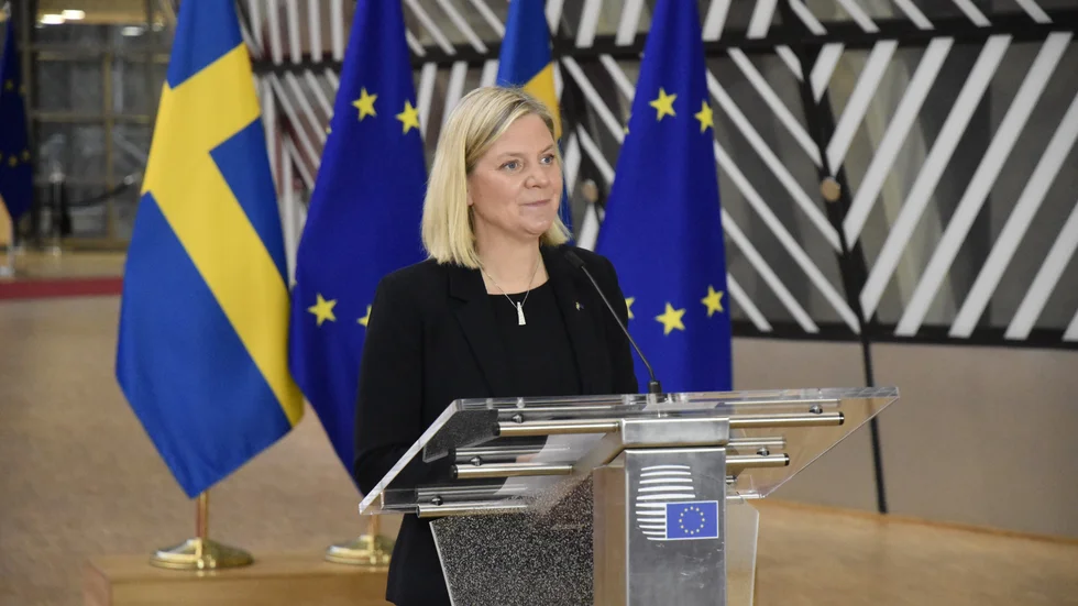Statsminister Magdalena Andersson (S) borde gilla att hushålla med pengarna.