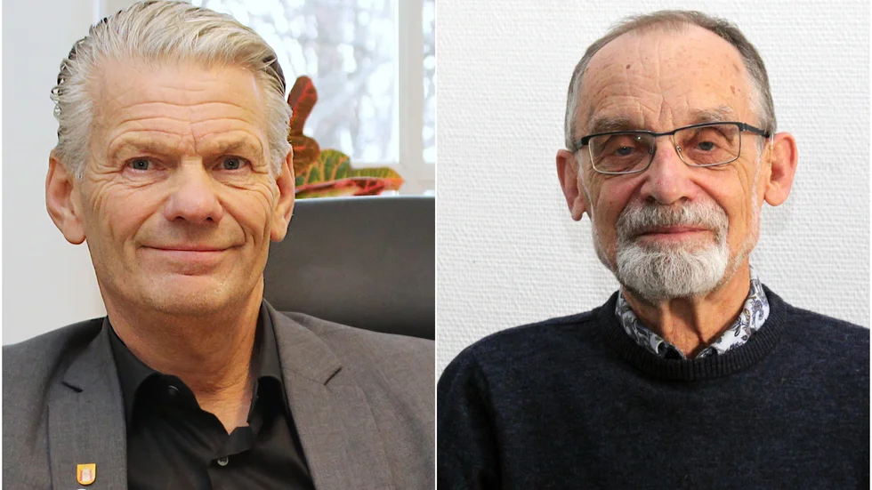 Peter Karlsson (M) och Anders Agnemar (C) är inte överens om nedläggningen av Vadstena turism och näringslivsbolag.