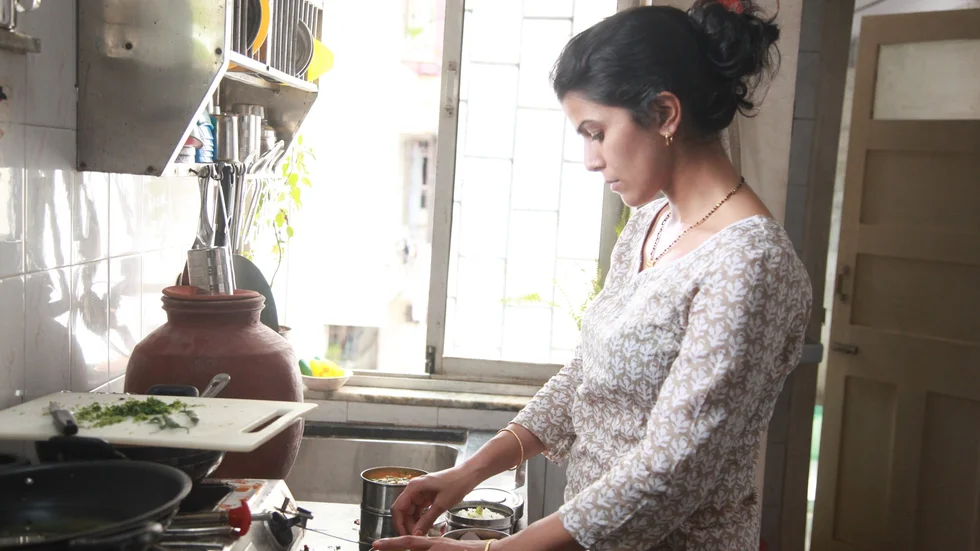 Nimrat Kaur spelar Ila i den finstämda indiska filmen ”The Lunchbox”.