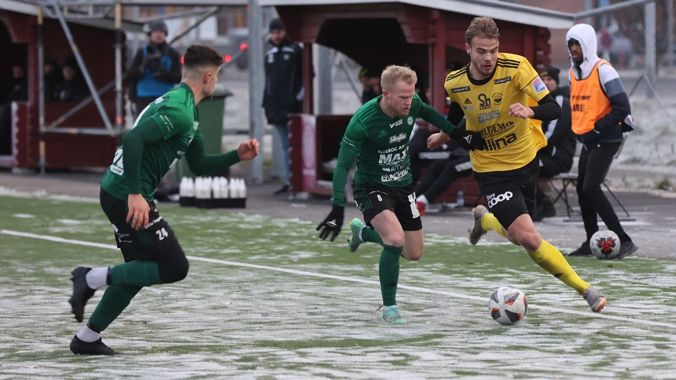 Gusk vann mot Enköping med 4-2, men flyttas trots det ned till division 3. 