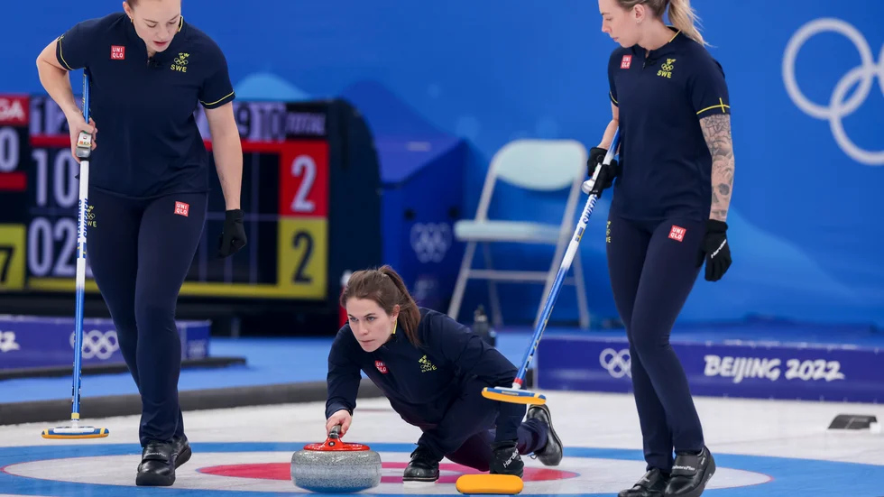 Sveriges Agnes Knochenhauer, Anna Hasselborg och Sofia Mabergs under matchen mot Danmark.