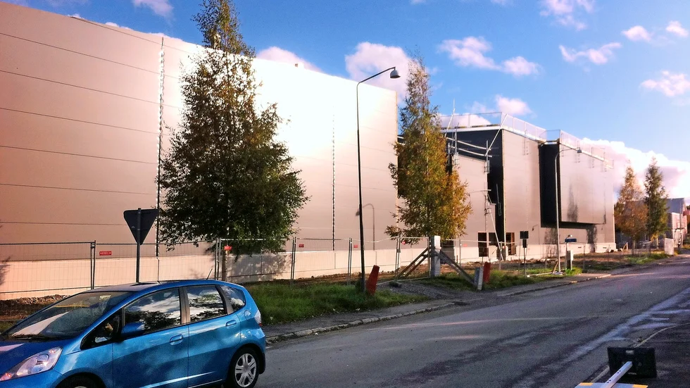 Välj ett namn som passar den gigantiska hallen, tipsar skribenten. Foto: Privat