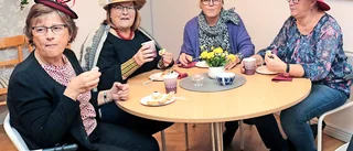 Afternoon tea lyste upp i höstmörkret