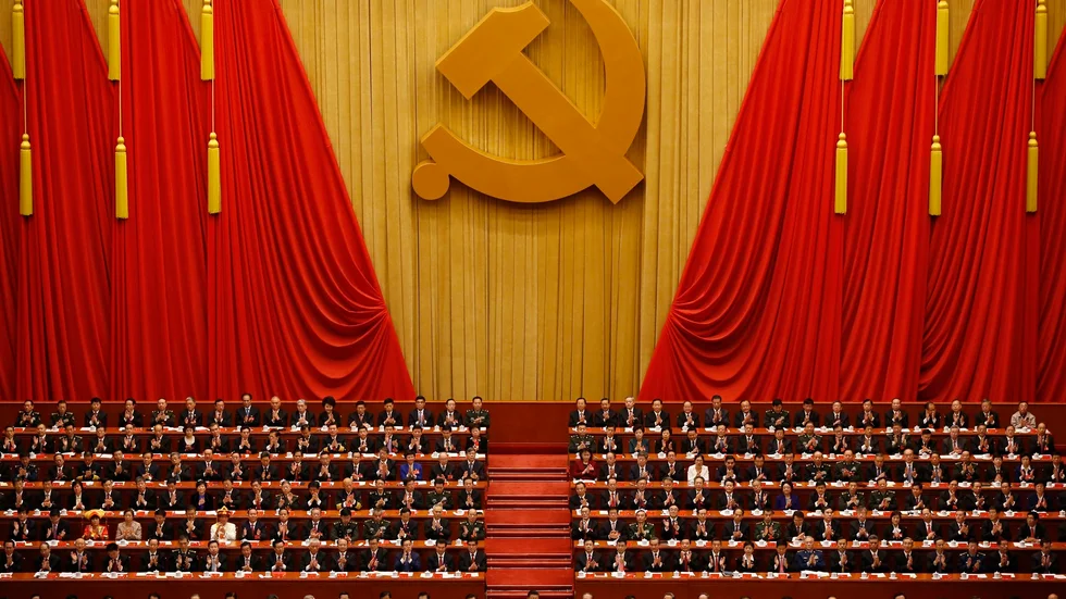 Det styrande kommunistpartiet är starkt involverat i näringslivet.
