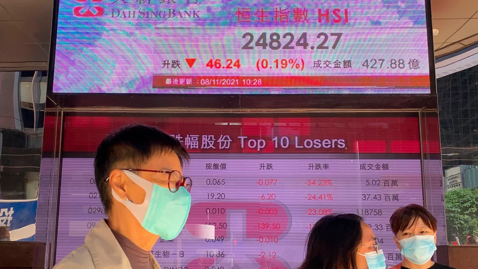 Hongkongbörsens Hang Seng-index sjunker inför Fed-besked. Arkivbild.