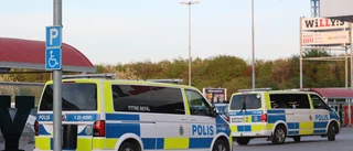Utåtagerande kvinna på mataffär 