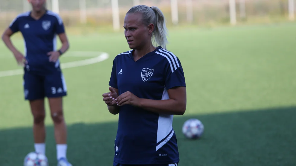 Molly Wiklander återvänder inte till IFK Norrköping i sommar utan stannar i Sundsvall.