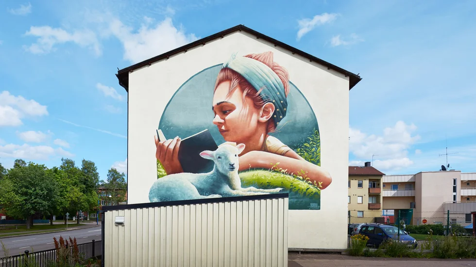Gatukostfestivalen Artscape är i gång i Kiruna. Denna mural gjordes 2017 av konstnären Yash när festivalen var i Filipstad.